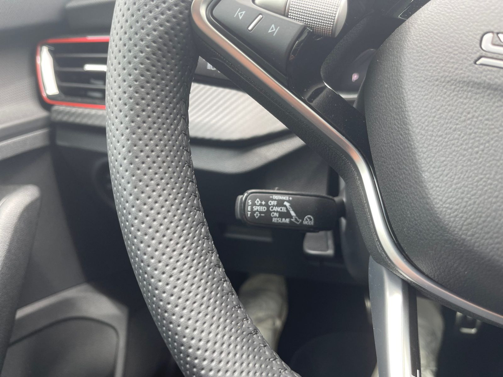 Skoda Kamiq 1.0TSI MonteCarlo DSG LED Panorama ACC AHK