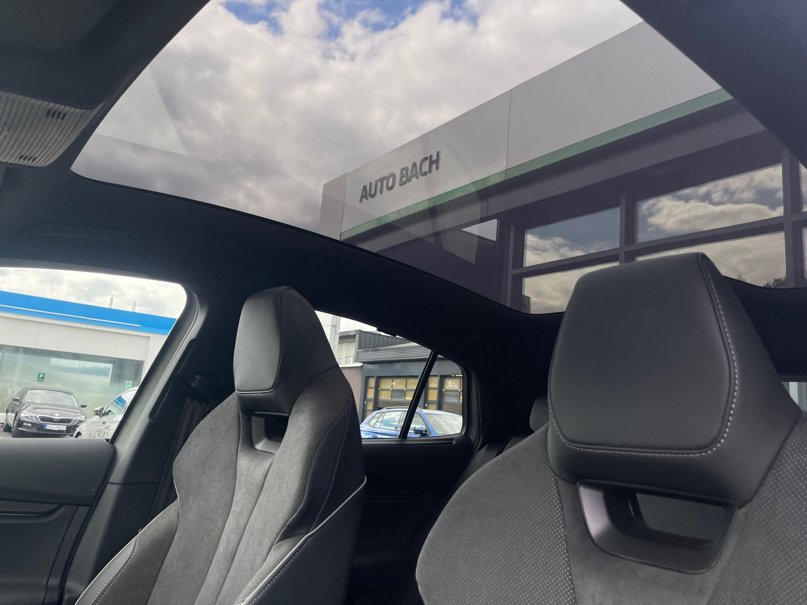 Skoda Enyaq Coupe 85 Sportline AHK ACC DCC LED NAVI HuD