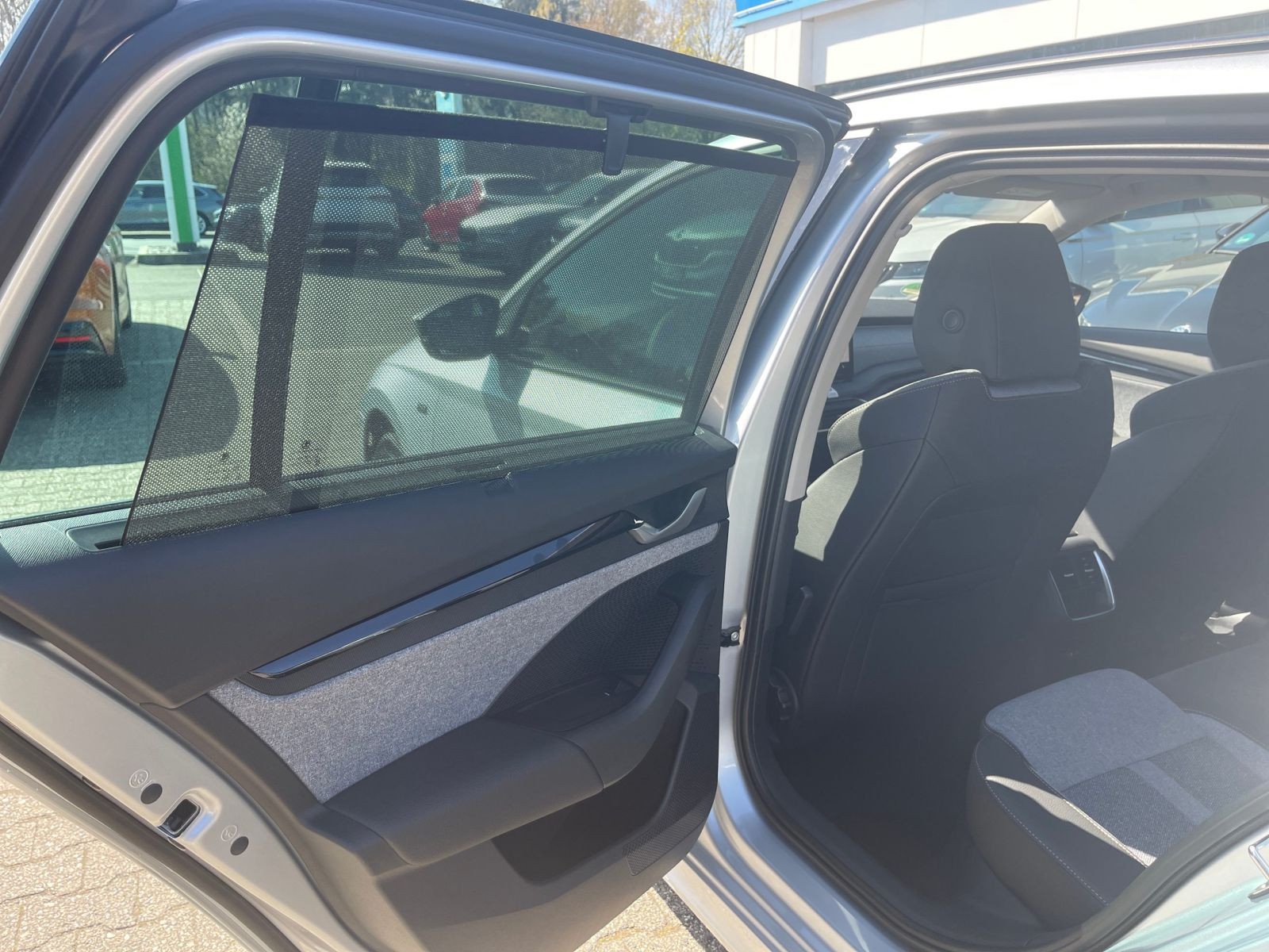 Skoda Octavia Combi 2.0TDI Tour DSG Navi LED ACC AHK