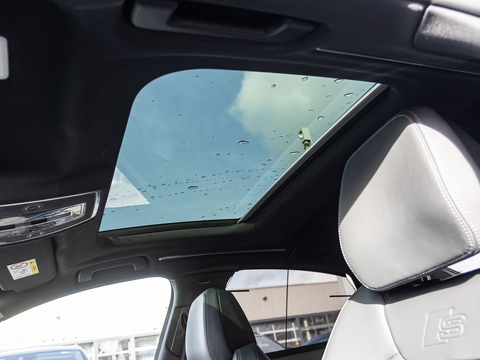 Audi A8 60 TFSI e S-Line 462PS ***35% gültig bis 09.12*** Panorama HuD B&O