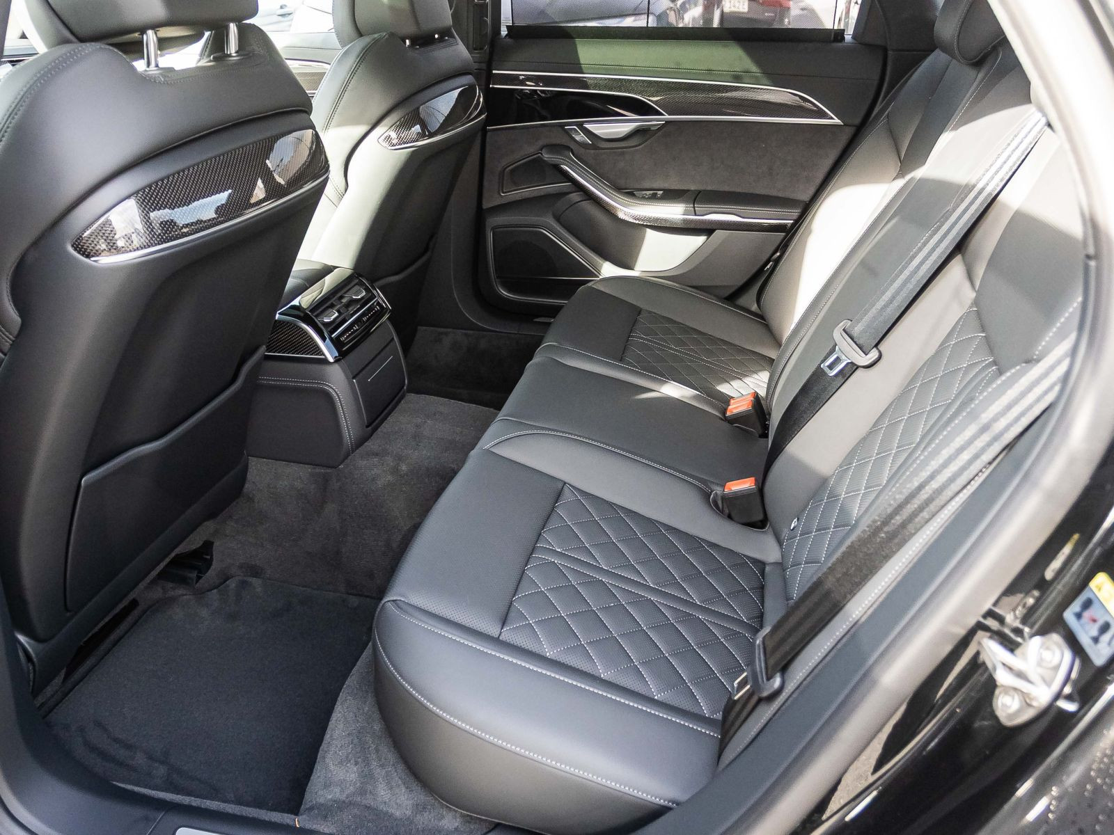 Audi A8 60 TFSI e S-Line 462PS ***35% gültig bis 09.12*** Panorama HuD B&O