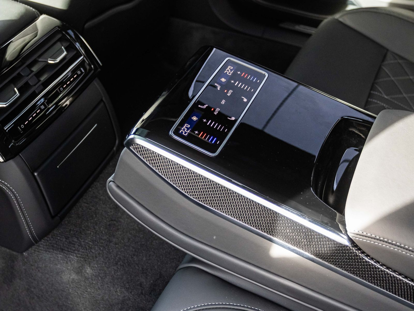 Audi A8 60 TFSI e S-Line 462PS ***35% gültig bis 09.12*** Panorama HuD B&O