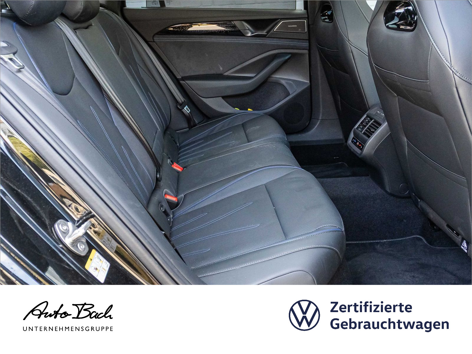 Volkswagen Passat Variant 2.0 TSI "R-Line" 4M DSG Navi LED Standhzg Panorama HuD DCC ACC AHK