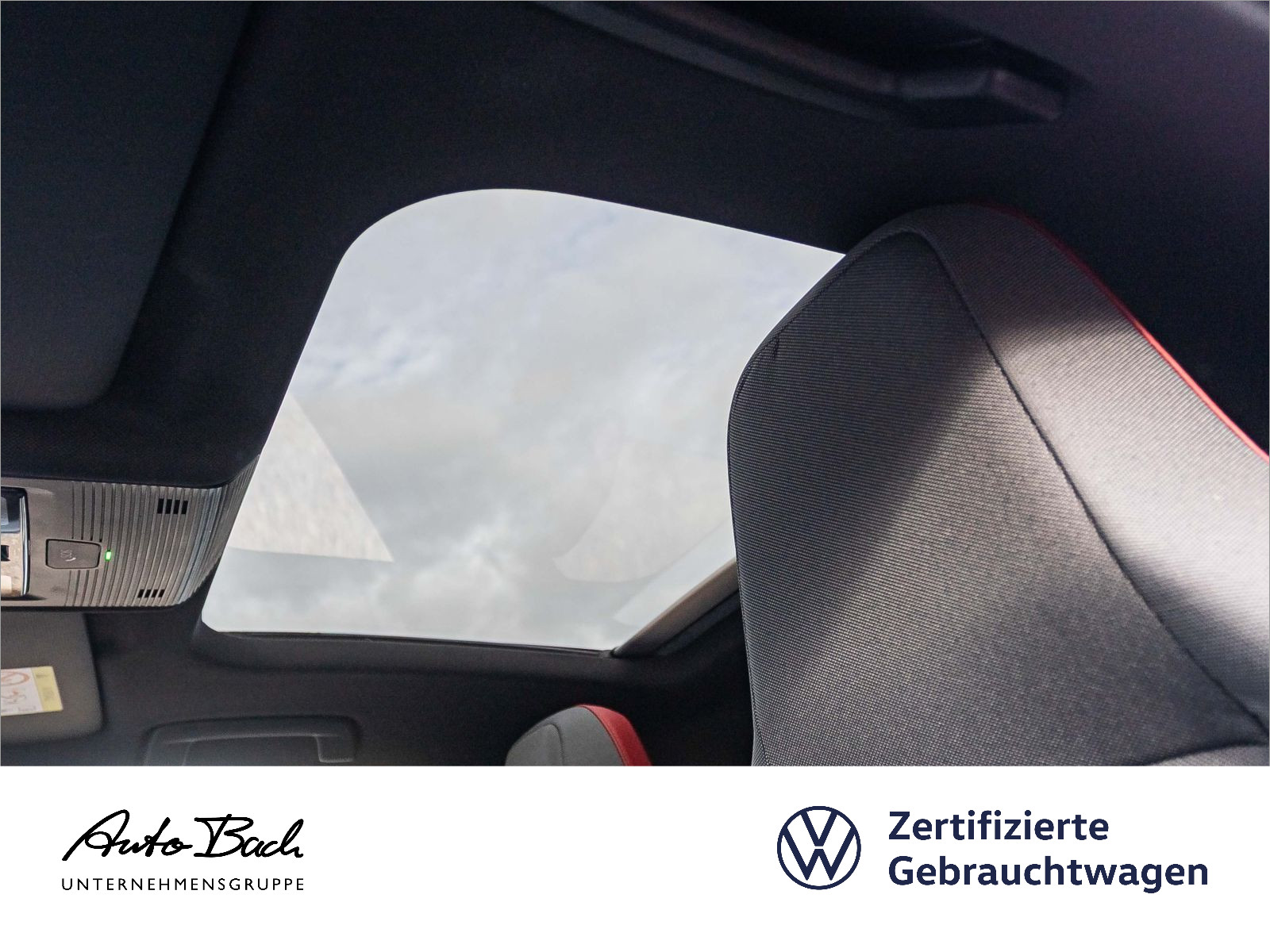 Volkswagen Golf VIII GTI 2.0 TSI DSG Navi LED Panorama Digital Cockpit HuD DCC ACC EPH