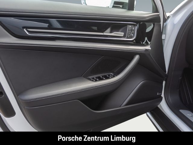 Porsche Macan 4 Abstandstempomat LED-Matrix Panoramadach