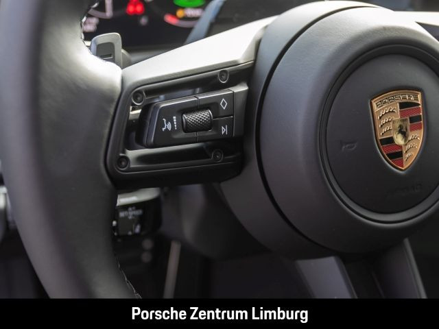 Porsche Macan 4 Abstandstempomat LED-Matrix Panoramadach