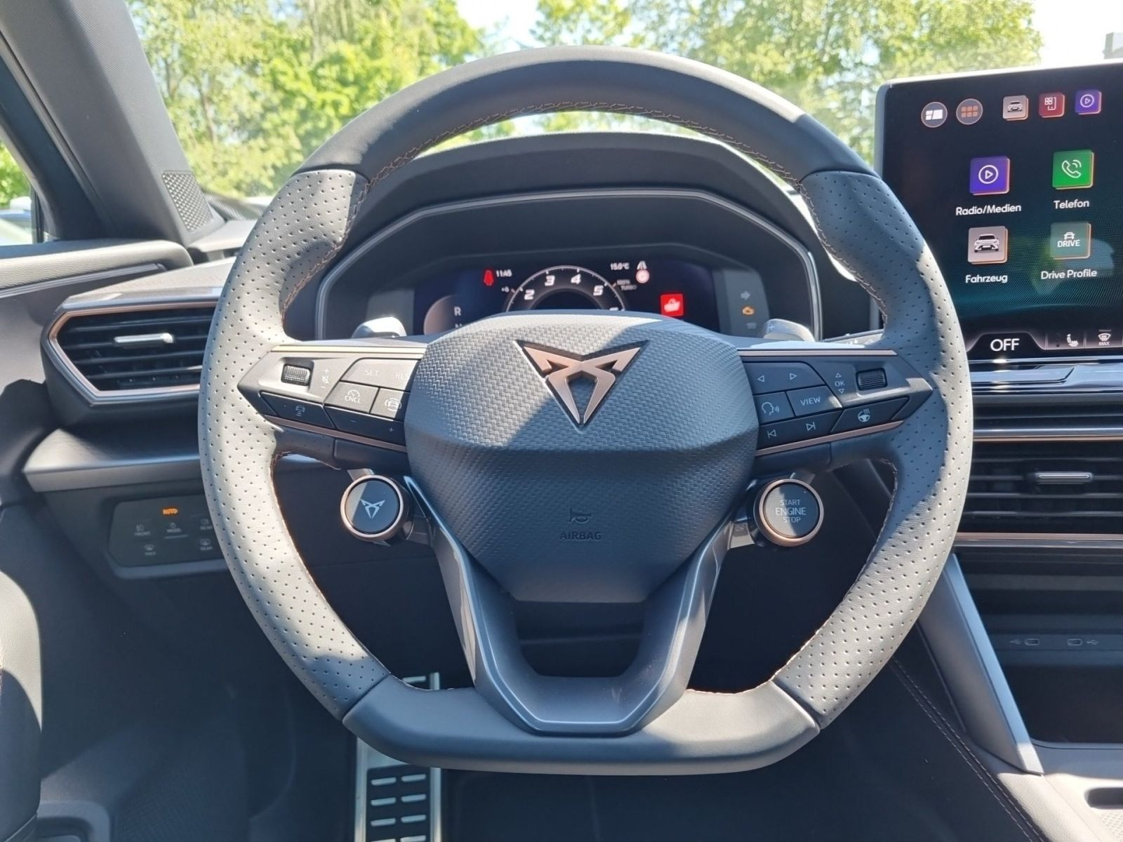 Cupra Formentor 1.5 eTSi DSG Navi LED CarPlay ACC RFK