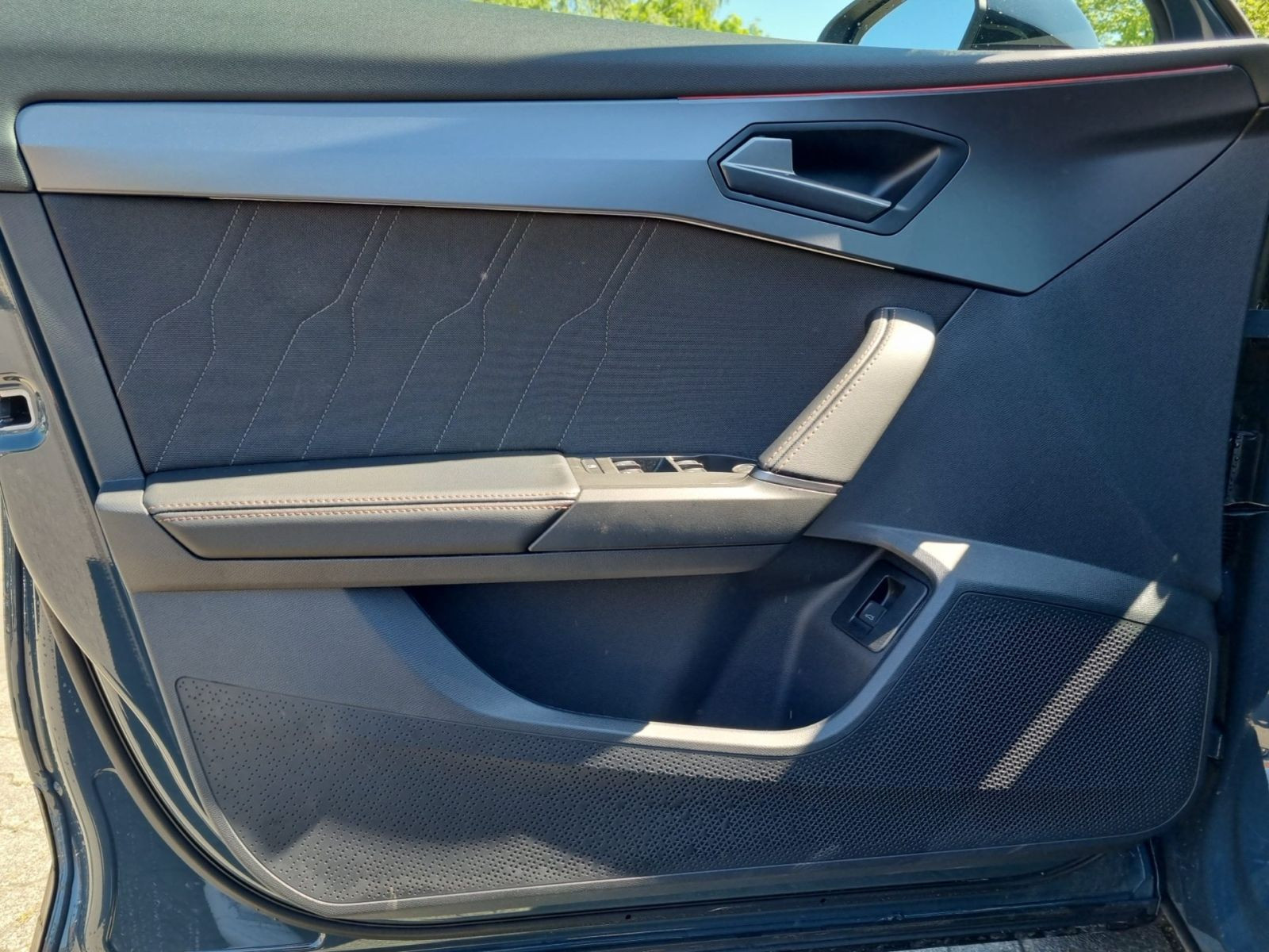 Cupra Formentor 1.5 eTSi DSG Navi LED CarPlay ACC RFK