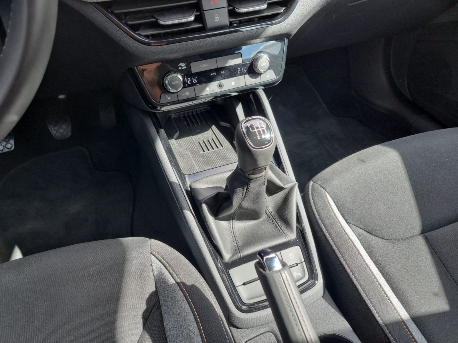 Skoda Kamiq 1.0 TSI Tour LED CarPlay GRA RFK DAB