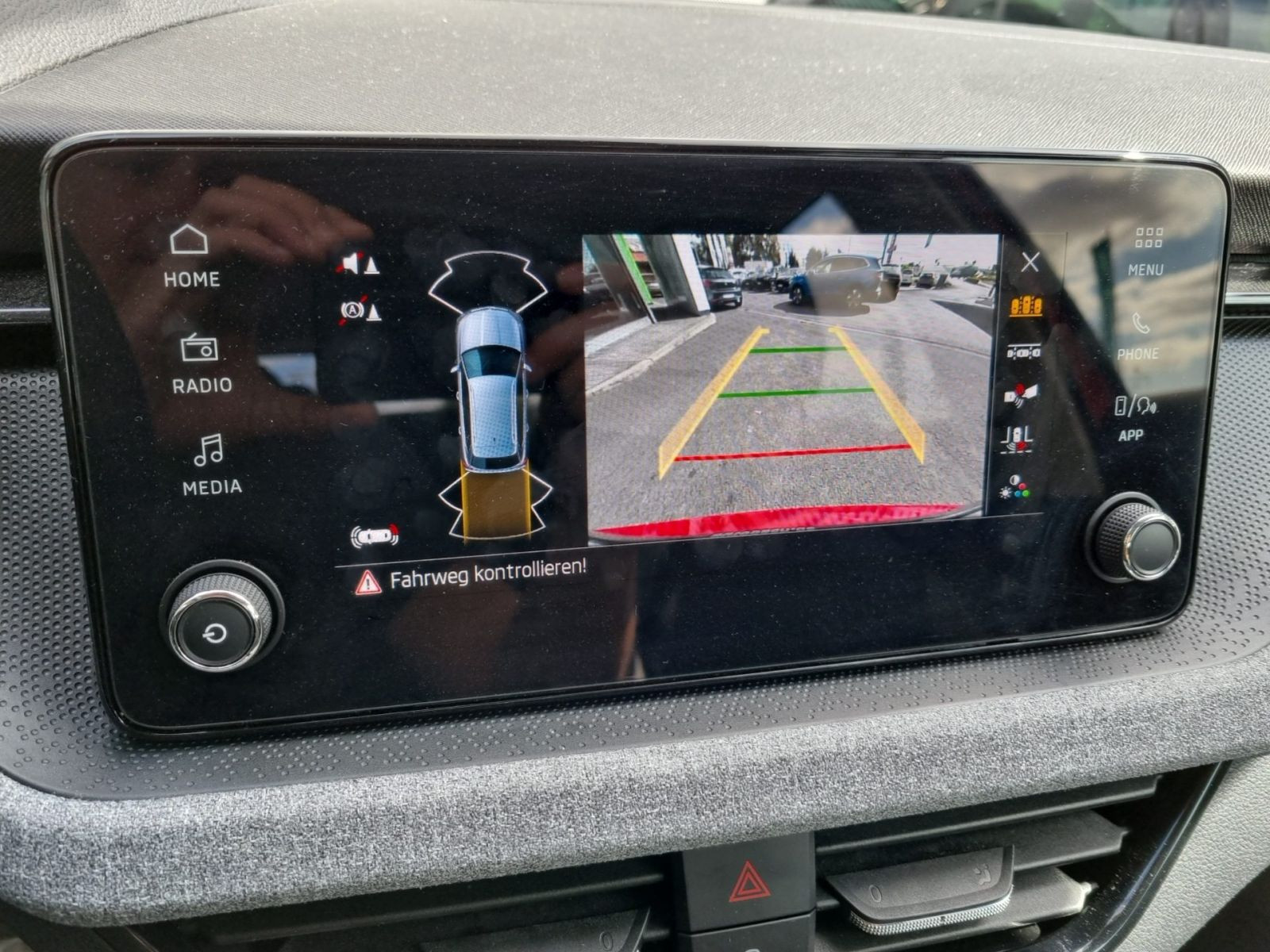 Skoda Kamiq 1.0 TSI Tour LED CarPlay GRA RFK DAB