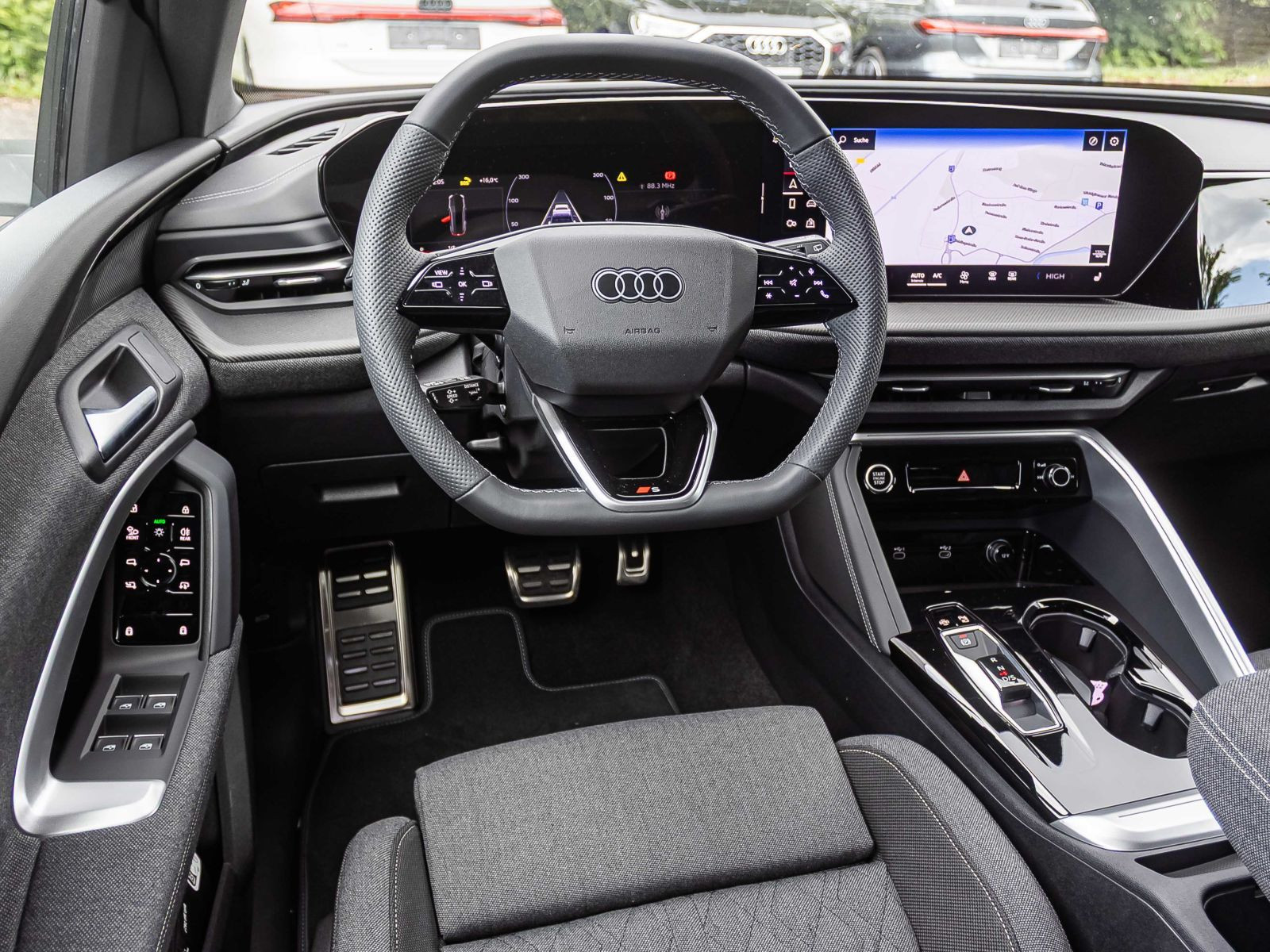 Audi Q5 S-LINE SUV TFSI TECH Standheizung 70.025UPE