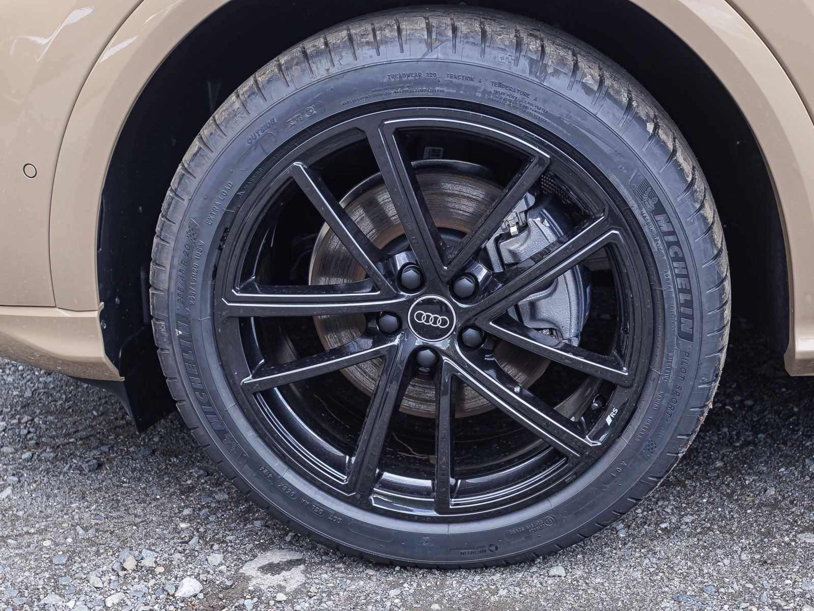 Audi Q5 S-LINE SUV TFSI TECH Standheizung 70.025UPE