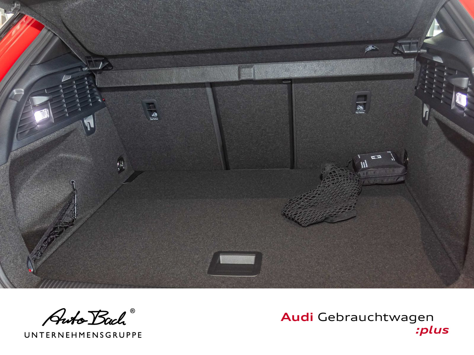 Audi Q2 S line competition 35TFSI Stronic Navi LED Panorama ACC