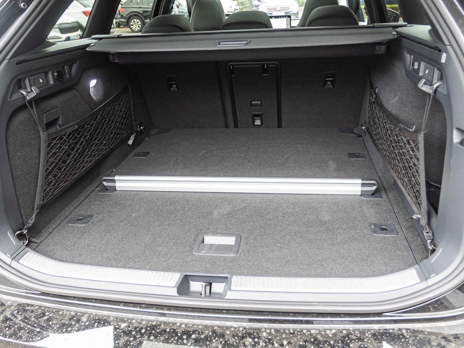 Skoda Superb Combi 2.0TDI Sportline DSG 4x4 Navi LED