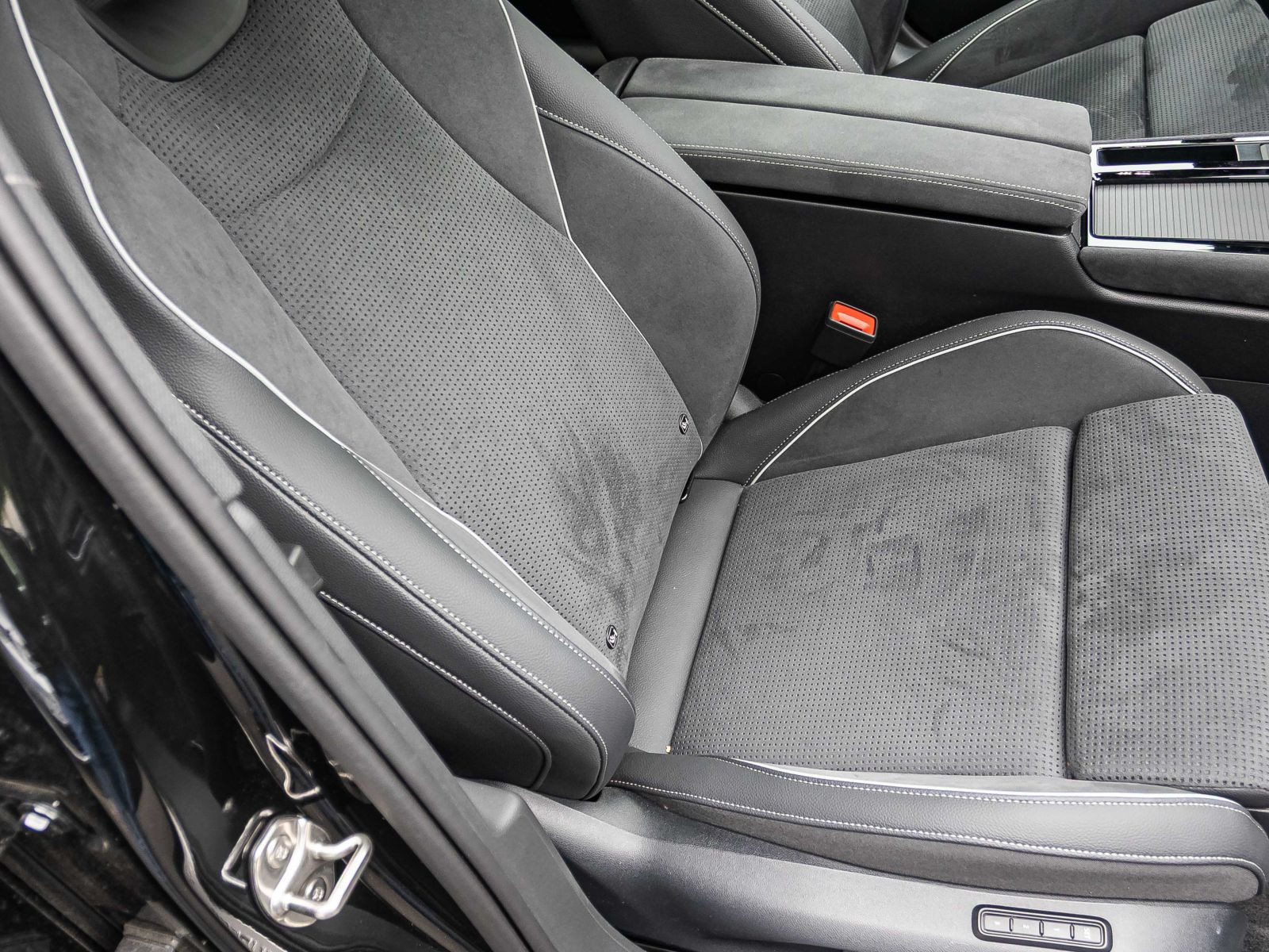 Skoda Superb Combi 2.0TDI Sportline DSG 4x4 Navi LED