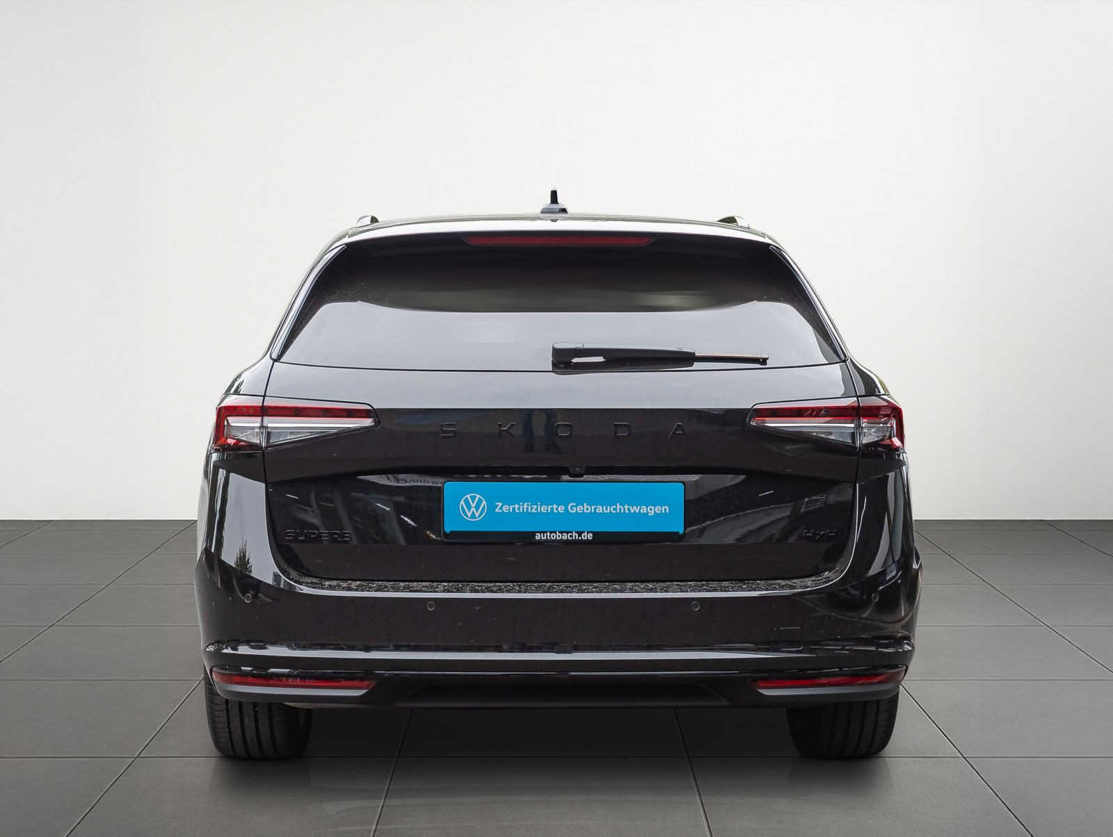 Skoda Superb Combi 2.0TDI Sportline DSG 4x4 Navi LED