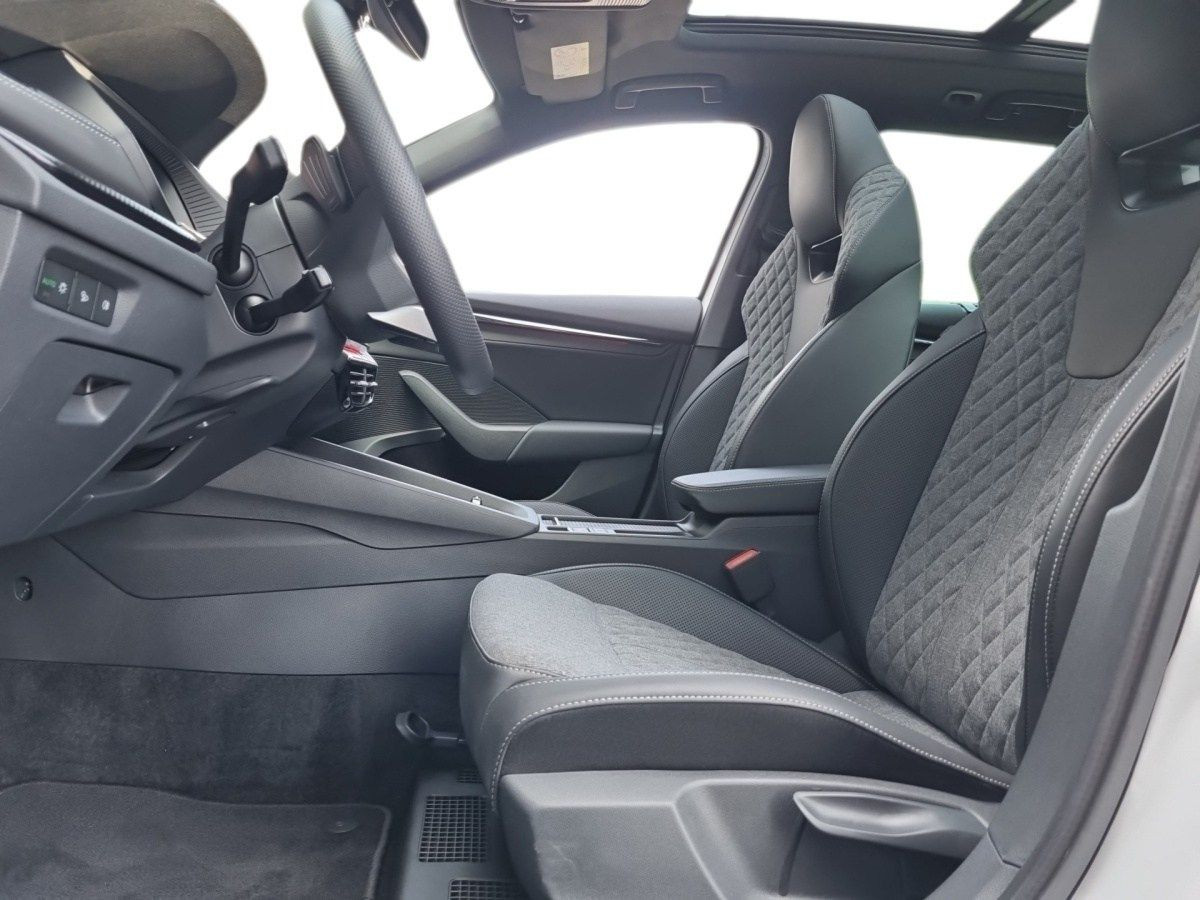 Skoda Octavia Combi 2.0TDI Sportline DSG Navi Panorama