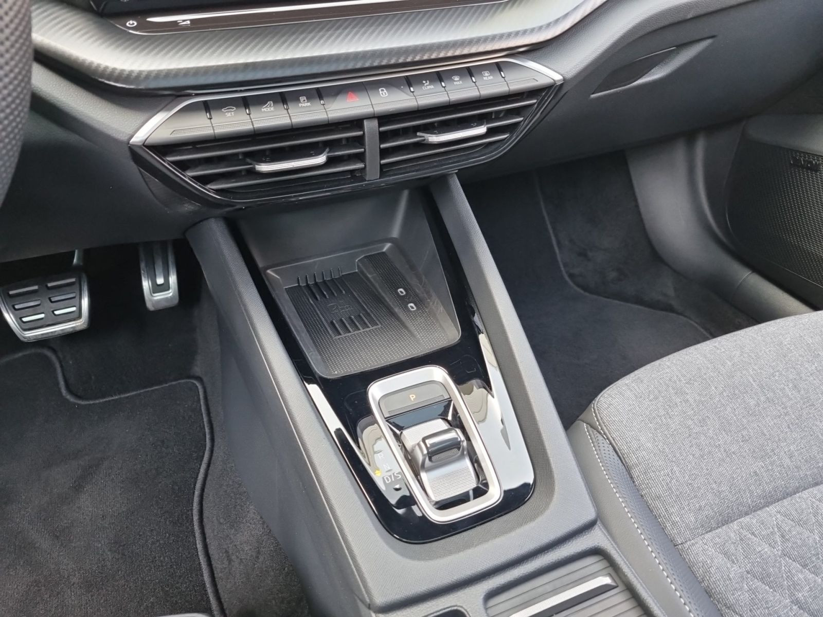 Skoda Octavia Combi 2.0TDI Sportline DSG Navi Panorama