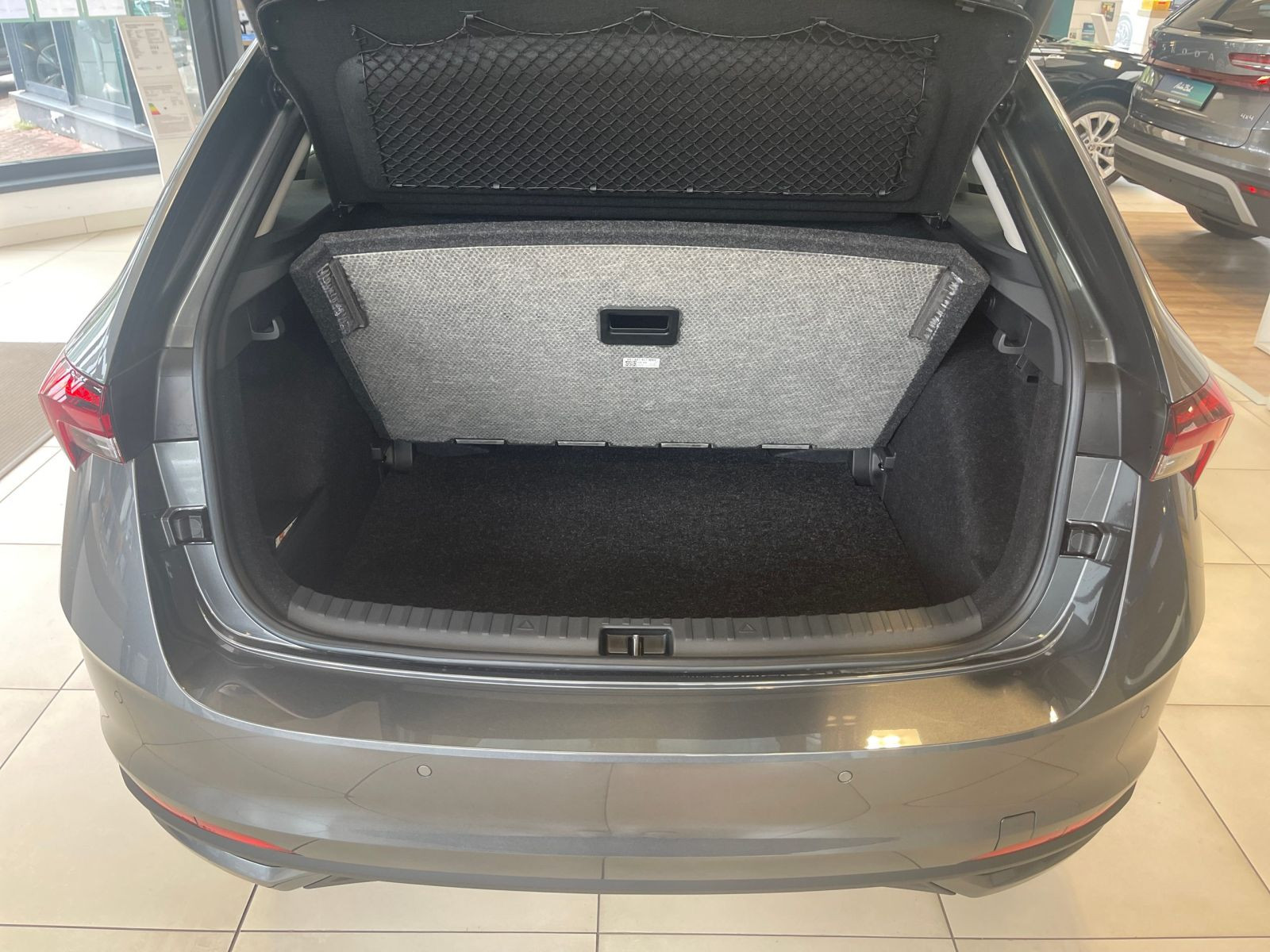 Skoda Scala Tour 1,0 TSI DSG LED KESSY Park Assist