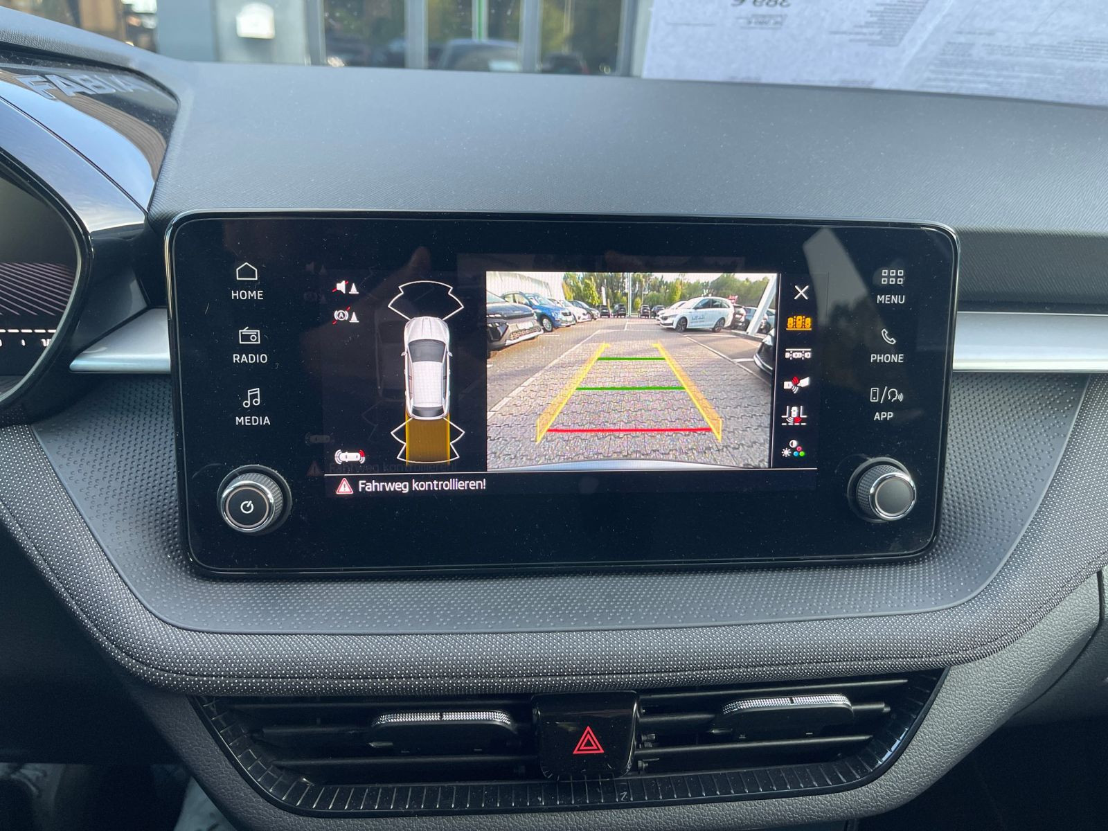 Skoda Fabia 1.0TSI Tour LED Klimaautomatik GRA EPH DAB