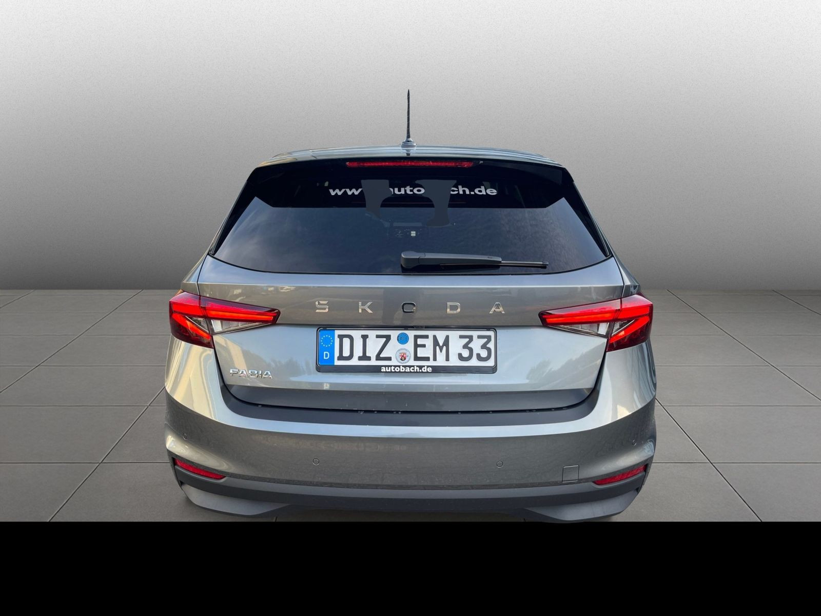 Skoda Fabia 1.0TSI Tour LED Klimaautomatik GRA EPH DAB