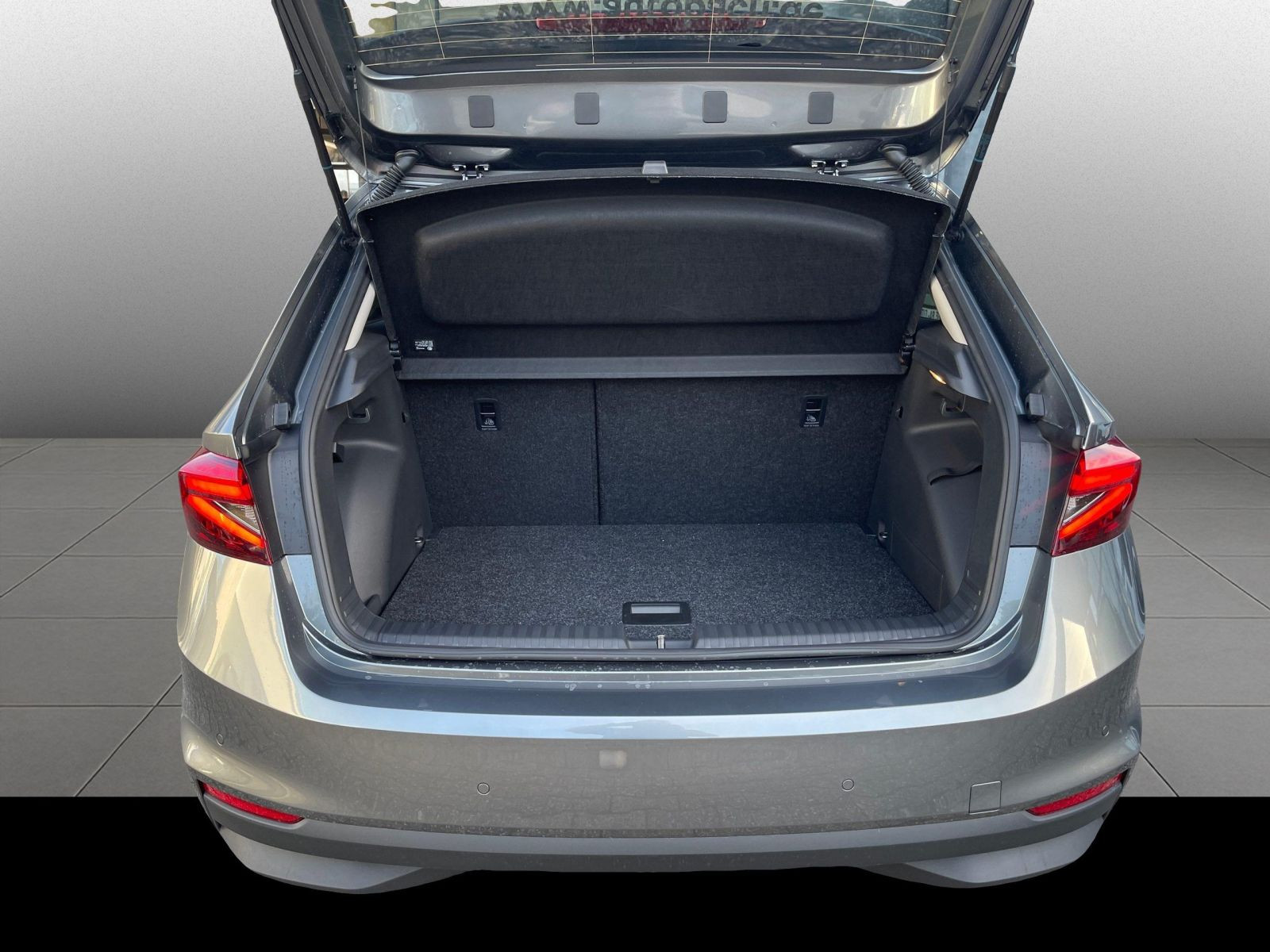 Skoda Fabia 1.0TSI Tour LED Klimaautomatik GRA EPH DAB