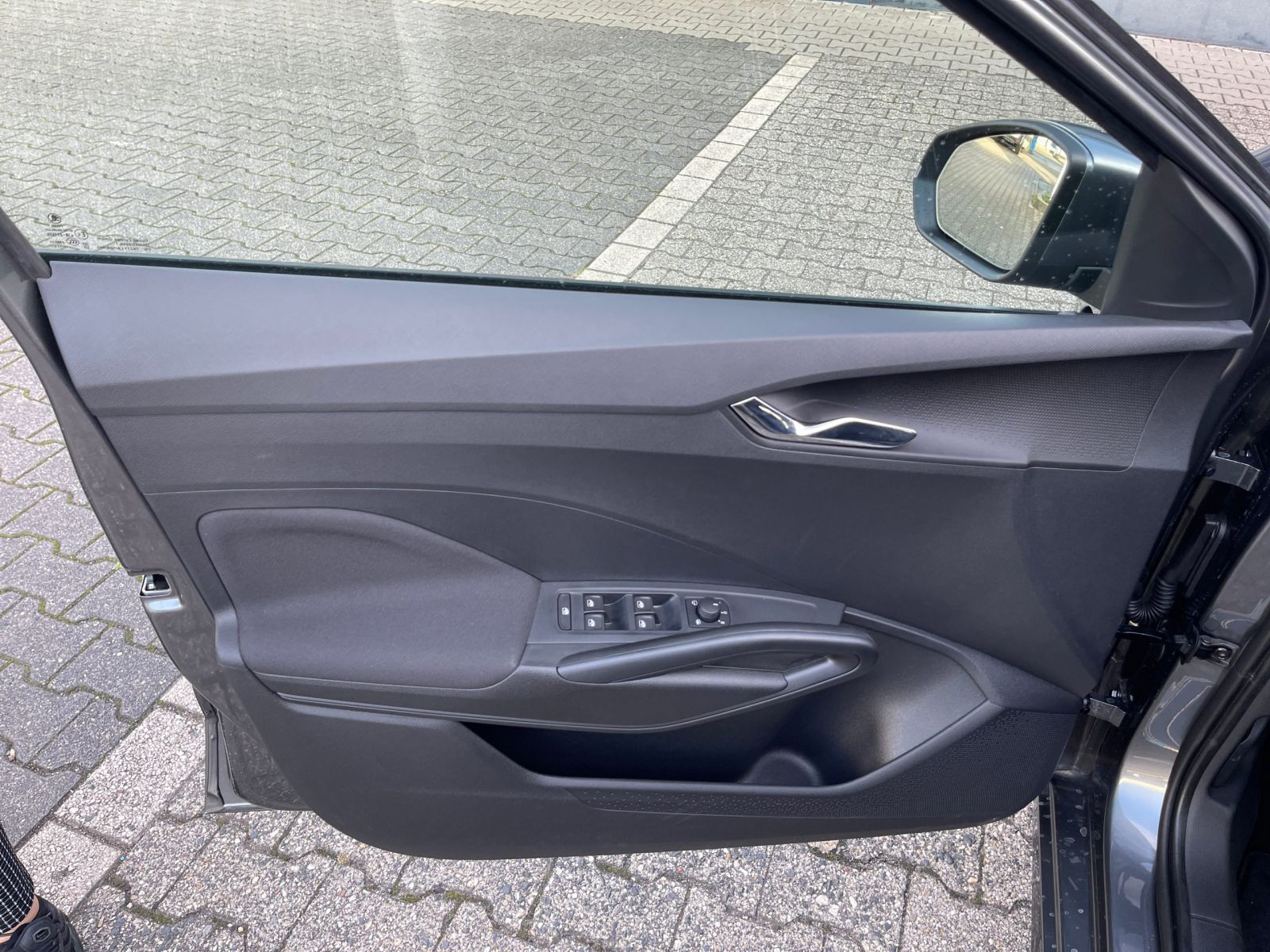 Skoda Fabia 1.0TSI Tour LED Klimaautomatik GRA EPH DAB