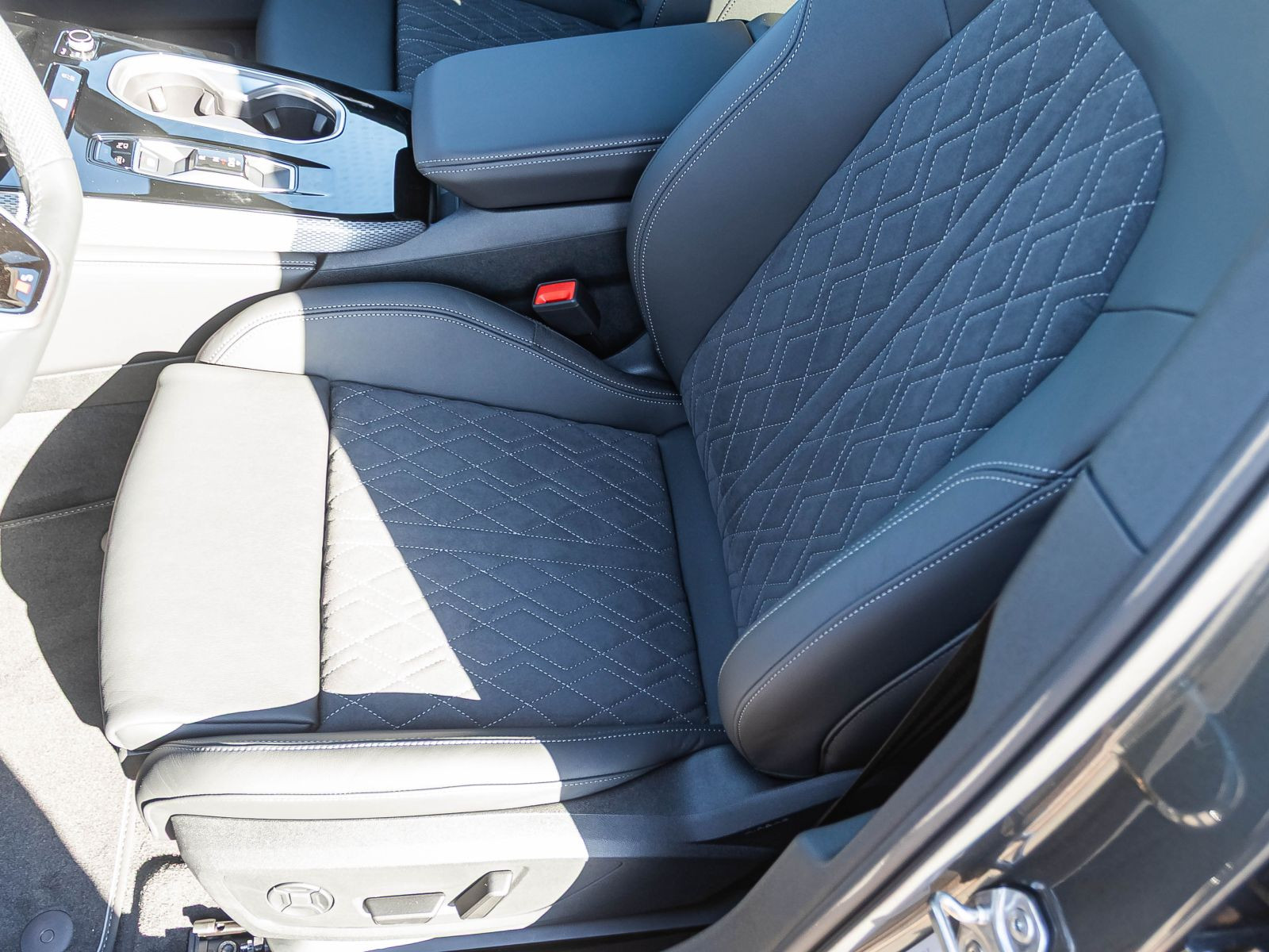 Audi A6 Avant TDI quattro S-Line AHK Allradlenkung B&O Tech-PLUS