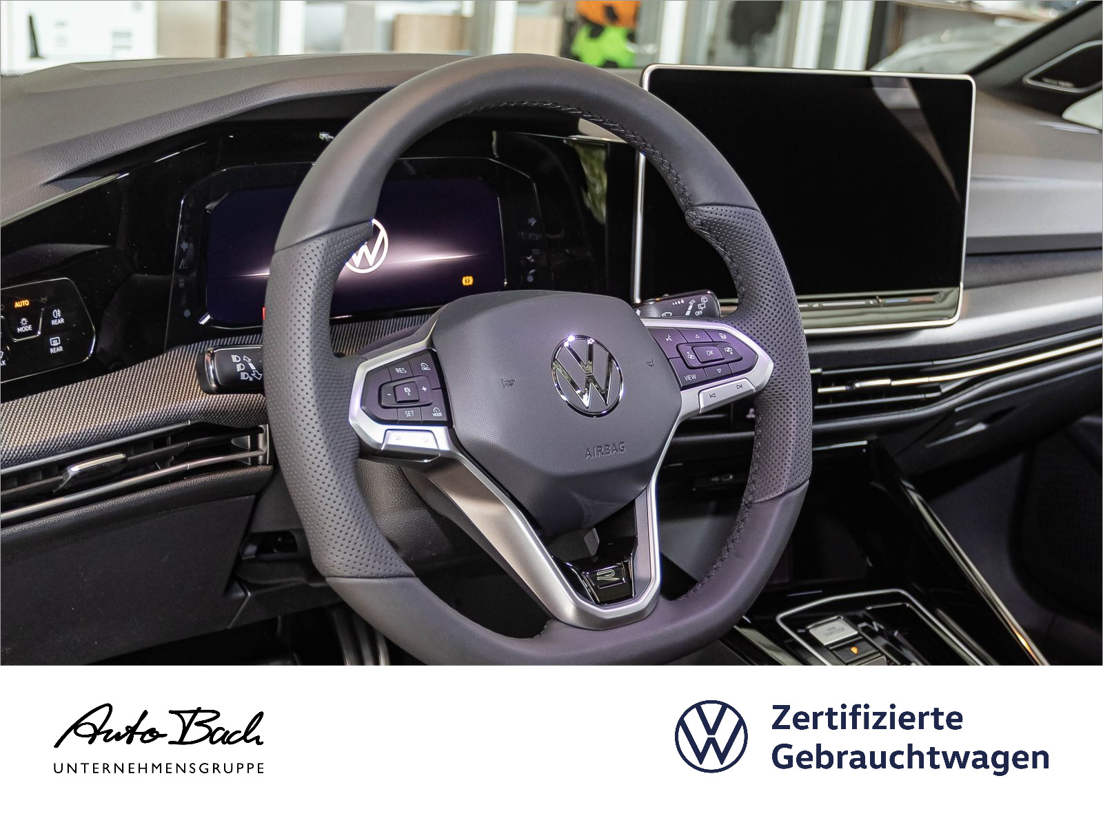 Volkswagen Golf VIII 2.0TDI R-Line DSG Navi LED Panorama ACC