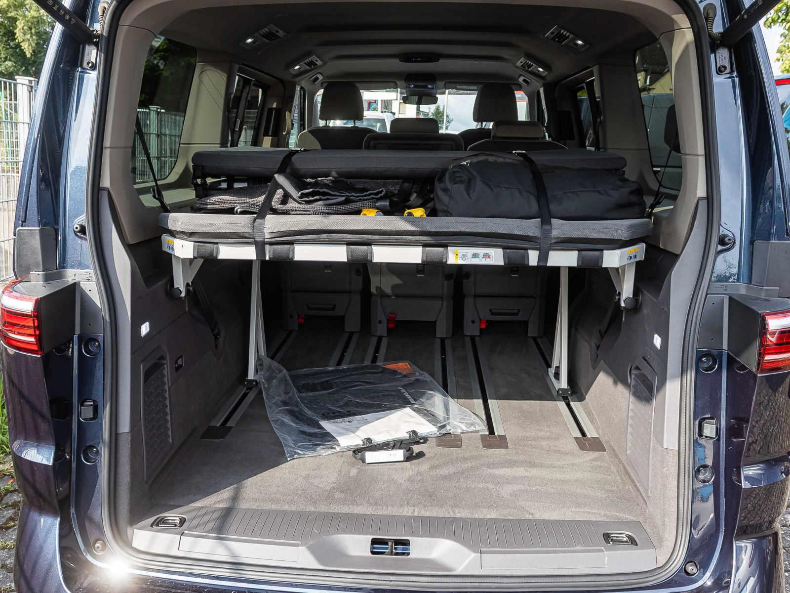 Volkswagen Multivan T7 2.0 TDI DSG LÜ Gute Nacht Paket