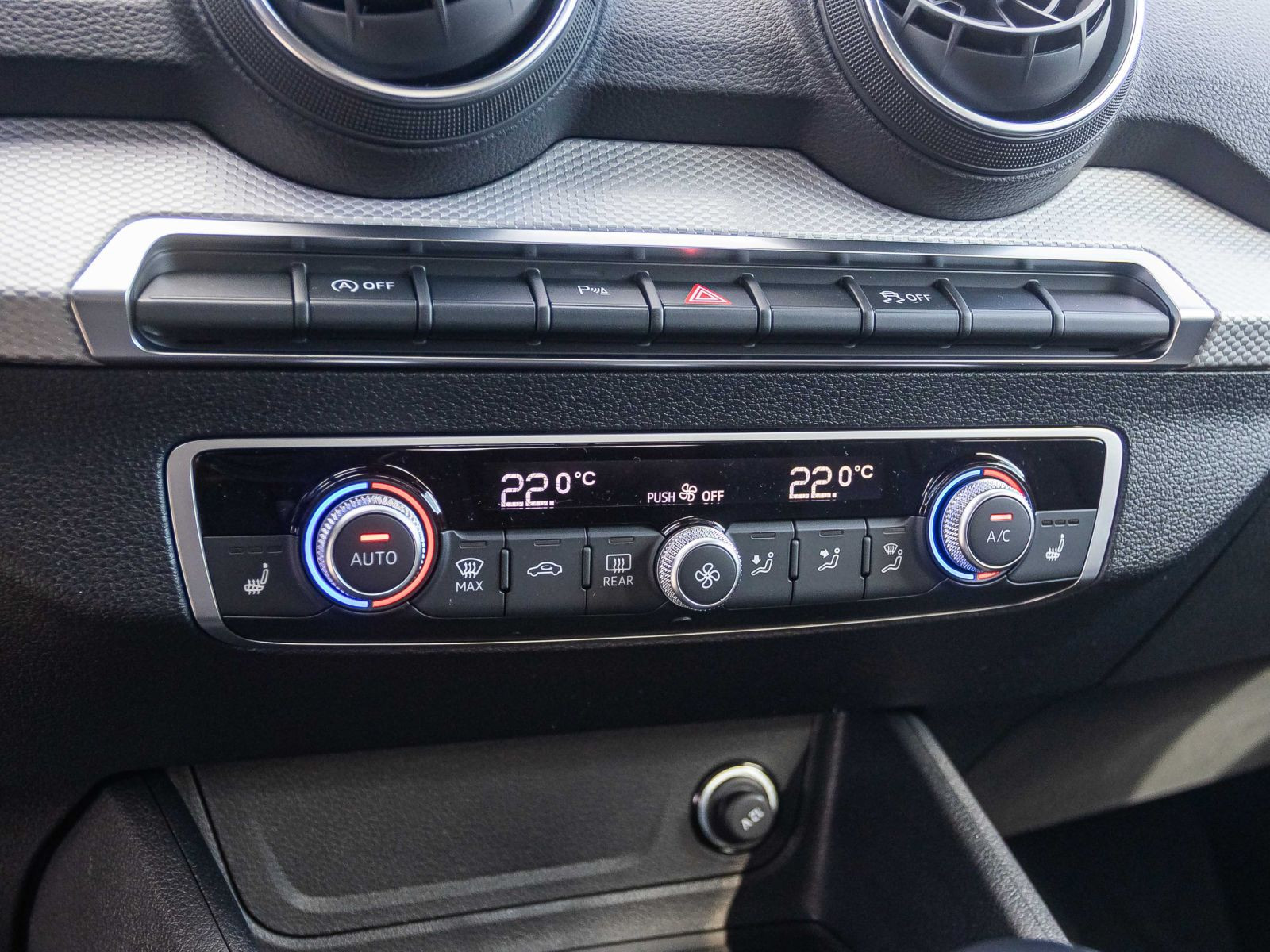 Audi Q2 advanced 35 TFS 150 PS S tronic 18" Assistenz & -Komfort-Paket