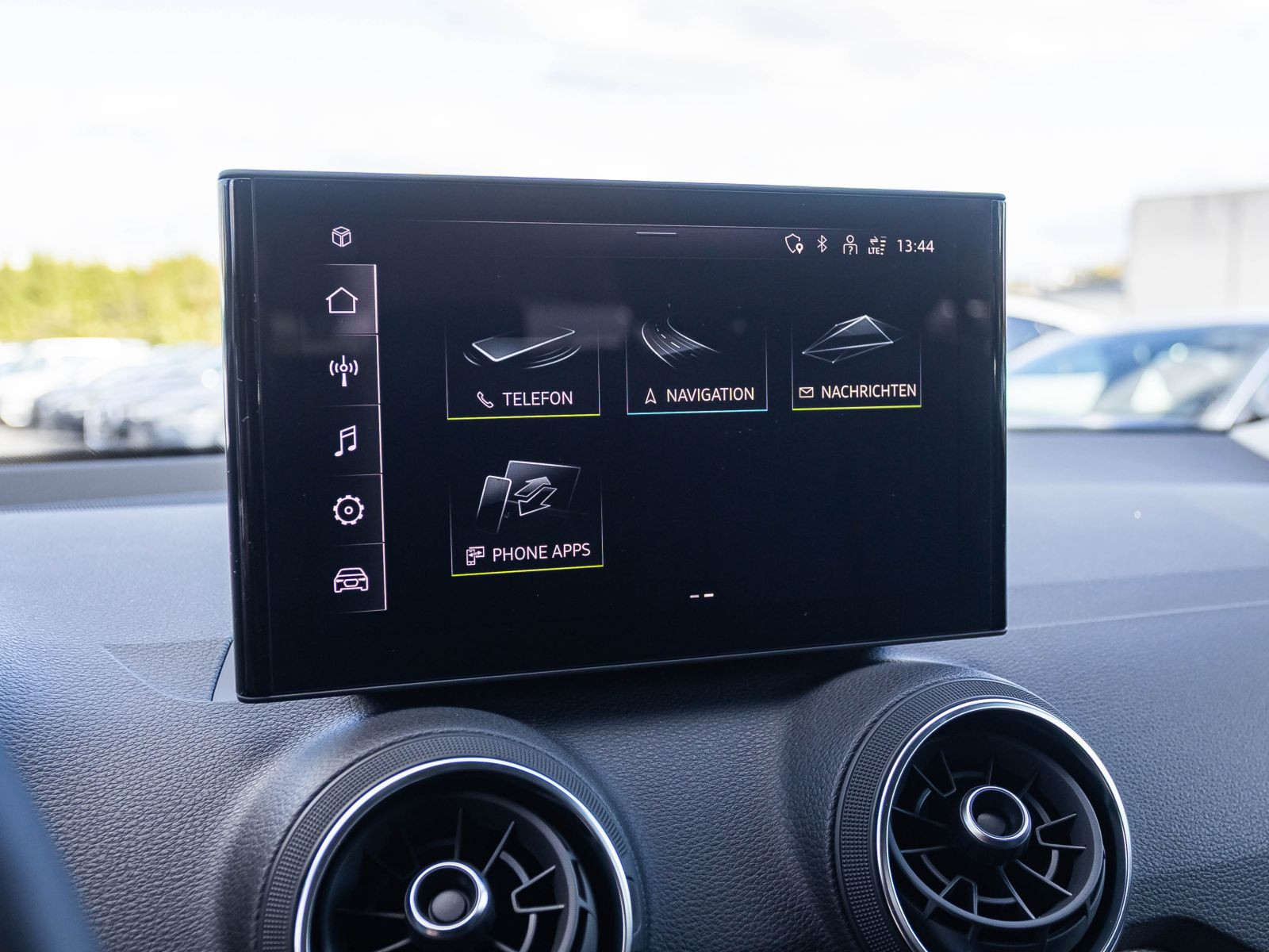 Audi Q2 advanced 35 TFS 150 PS S tronic 18" Assistenz & -Komfort-Paket