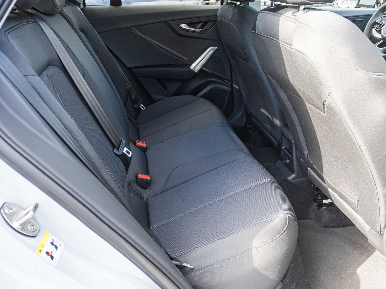 Audi Q2 advanced 35 TFS 150 PS S tronic 18" Assistenz & -Komfort-Paket