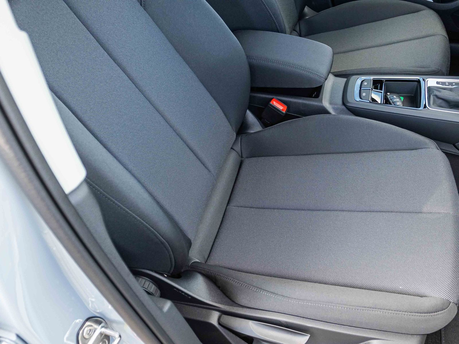 Audi Q2 advanced 35 TFS 150 PS S tronic 18" Assistenz & -Komfort-Paket