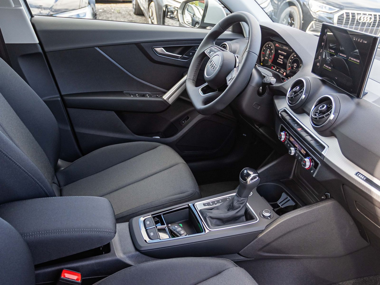 Audi Q2 advanced 35 TFS 150 PS S tronic 18" Assistenz & -Komfort-Paket