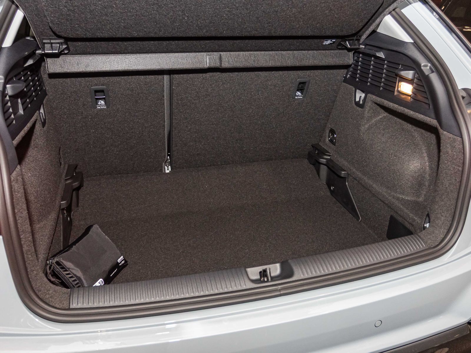 Audi Q2 advanced 35 TFSI 150 S tronic  18" Assistenz & -Komfort-Paket