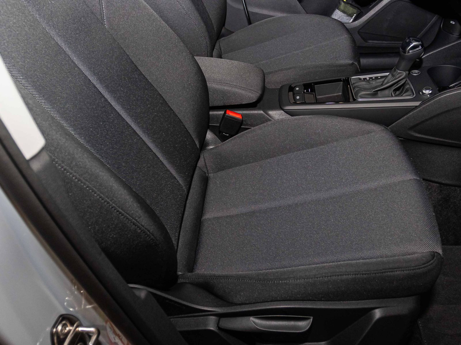 Audi Q2 advanced 35 TFSI 150 S tronic  18" Assistenz & -Komfort-Paket