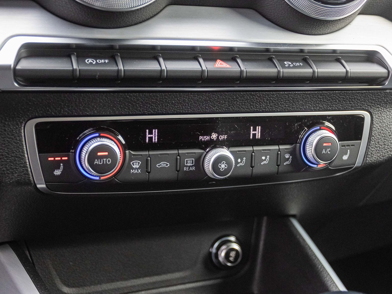 Audi Q2 S line 35 TFSI 150PS S tronic AHK SONOS 19"