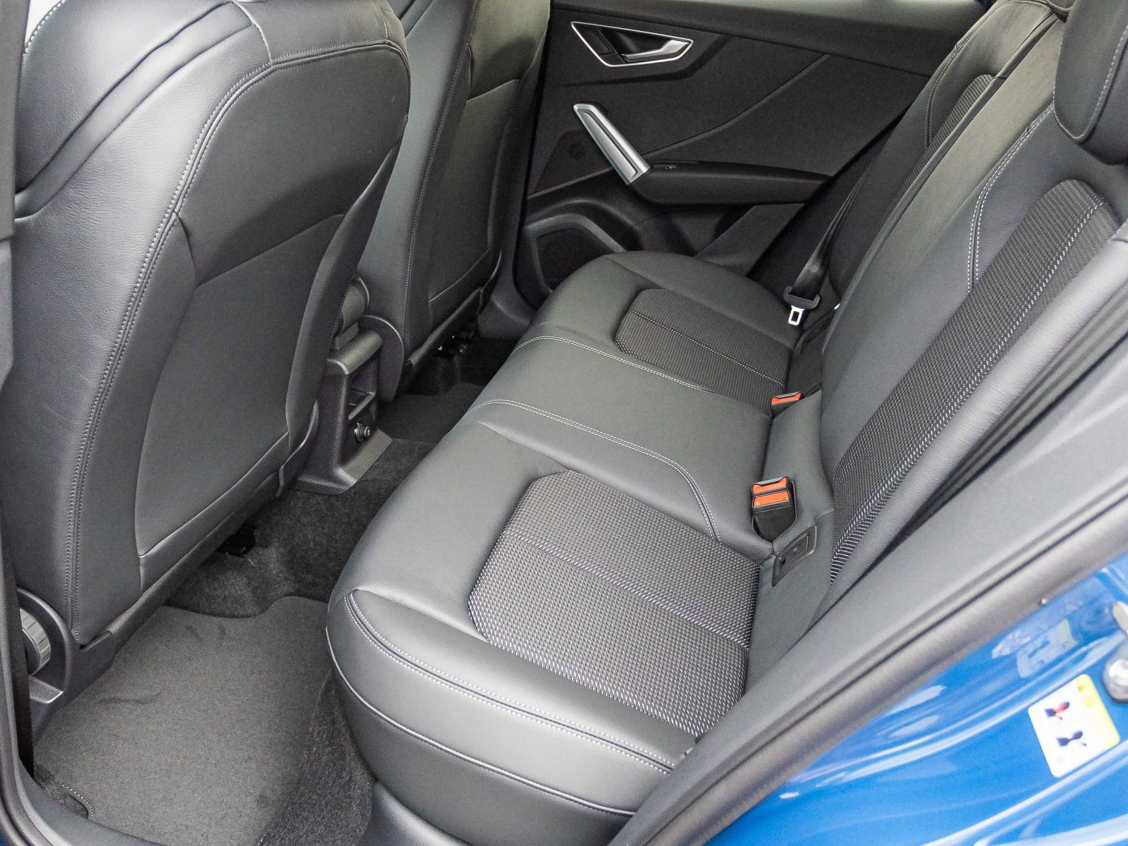 Audi Q2 S line 35 TFSI 150PS S tronic AHK SONOS 19"