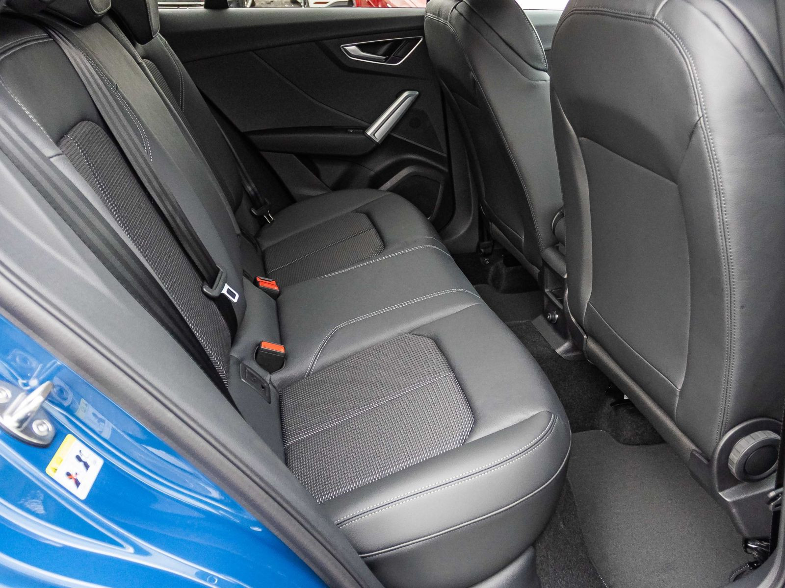 Audi Q2 S line 35 TFSI 150PS S tronic AHK SONOS 19"