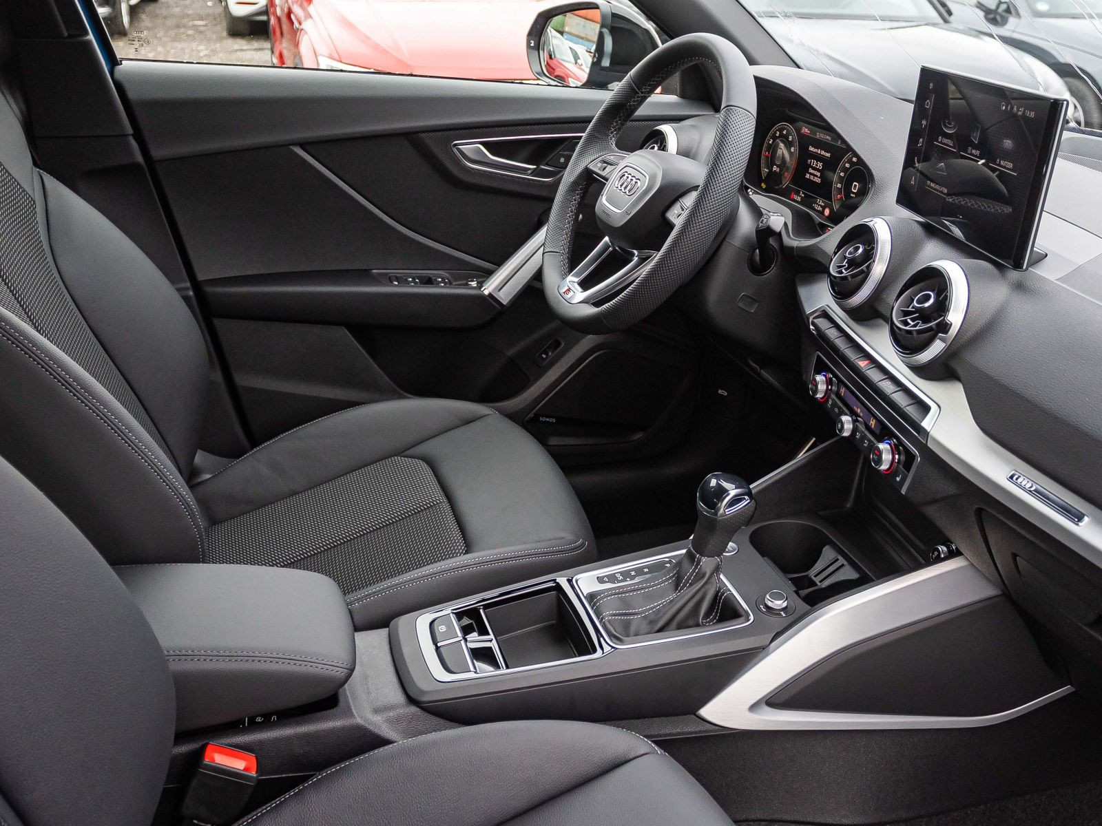 Audi Q2 S line 35 TFSI 150PS S tronic AHK SONOS 19"