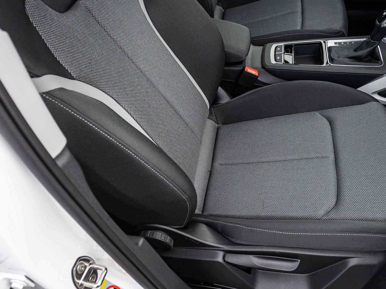 Audi Q2 advanced 35 TFSI 150PS S tronic 18" Klima & Komfort -Assistenz-Paket