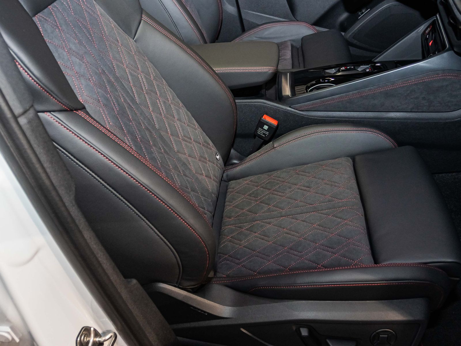 Audi Q5 Sportback e-hybrid quattro 270kW  TECH-Pro AIR AHK Pano MMI-Pro