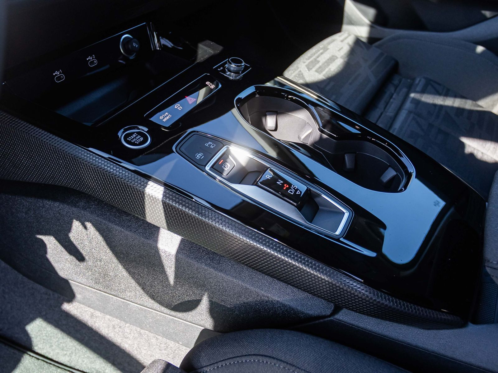 Audi A5 Limousine e-hybrid quattro 220 kW 0,5%  S-Fahrwerk  Tech S-Line 19"