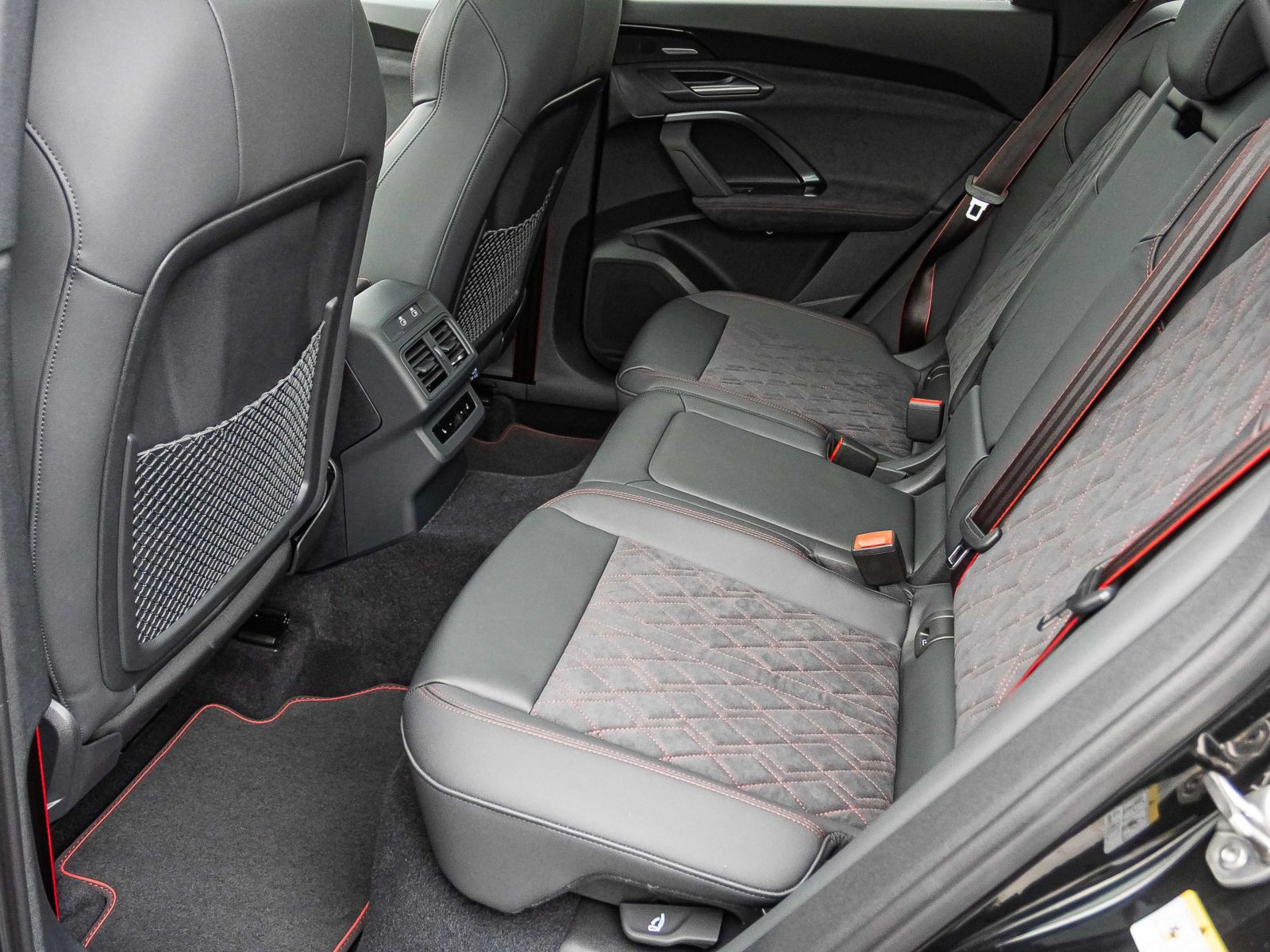 Audi Q5 SUV e-hybrid quattro 270kW S MMI Tech Pro Pano AHK