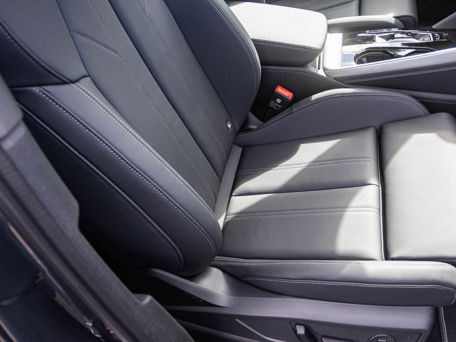 Audi Q5 SUV e-hybrid quattro 220kW  Tech-Plus MMI-pro AHK 0,5%