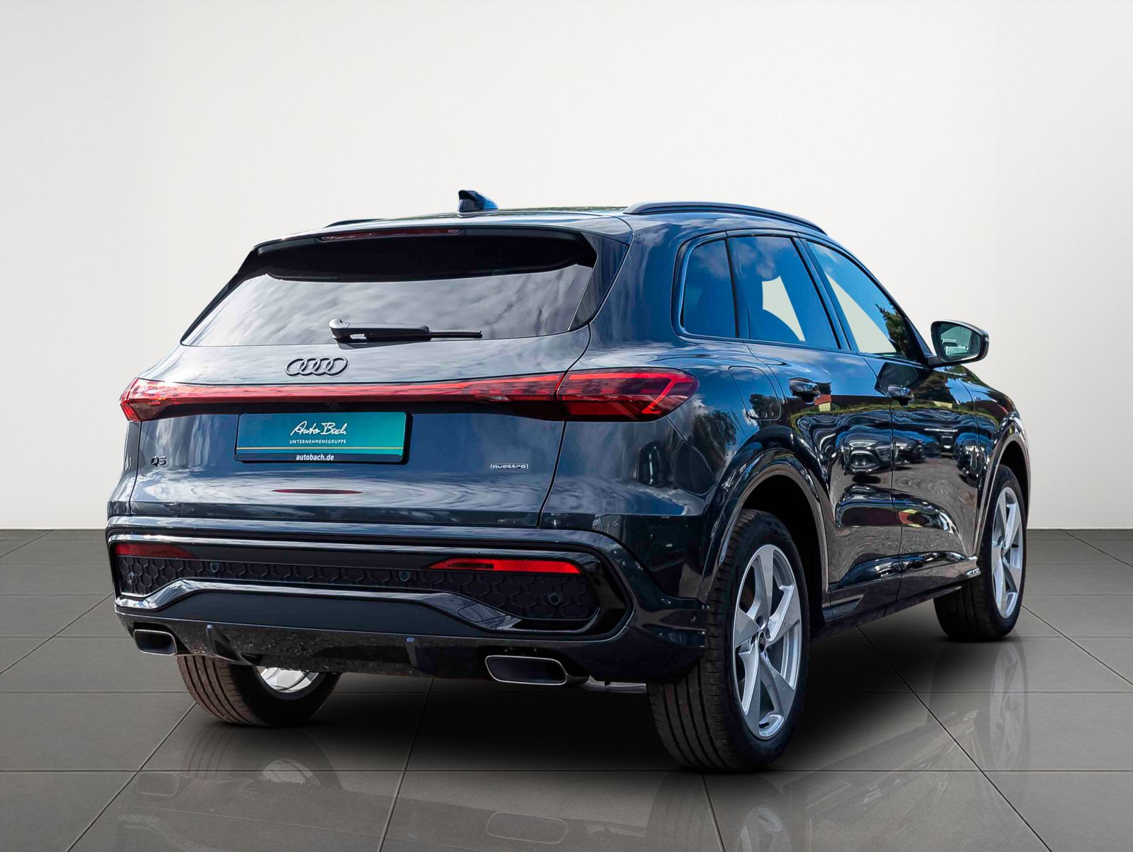 Audi Q5 SUV e-hybrid quattro 220kW  Tech-Plus MMI-pro AHK 0,5%