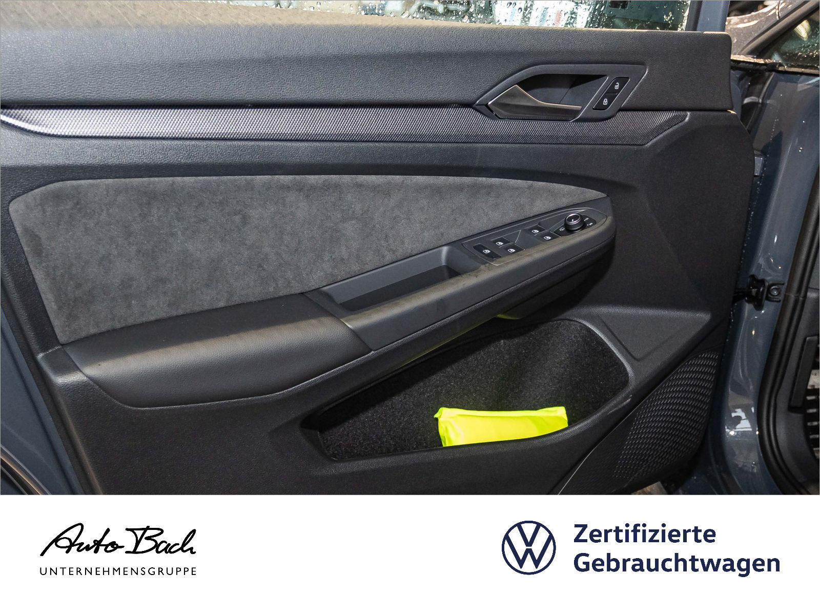 Volkswagen Golf Variant R-Line 2.0TDI DSG Navi LED HuD ACC AHK