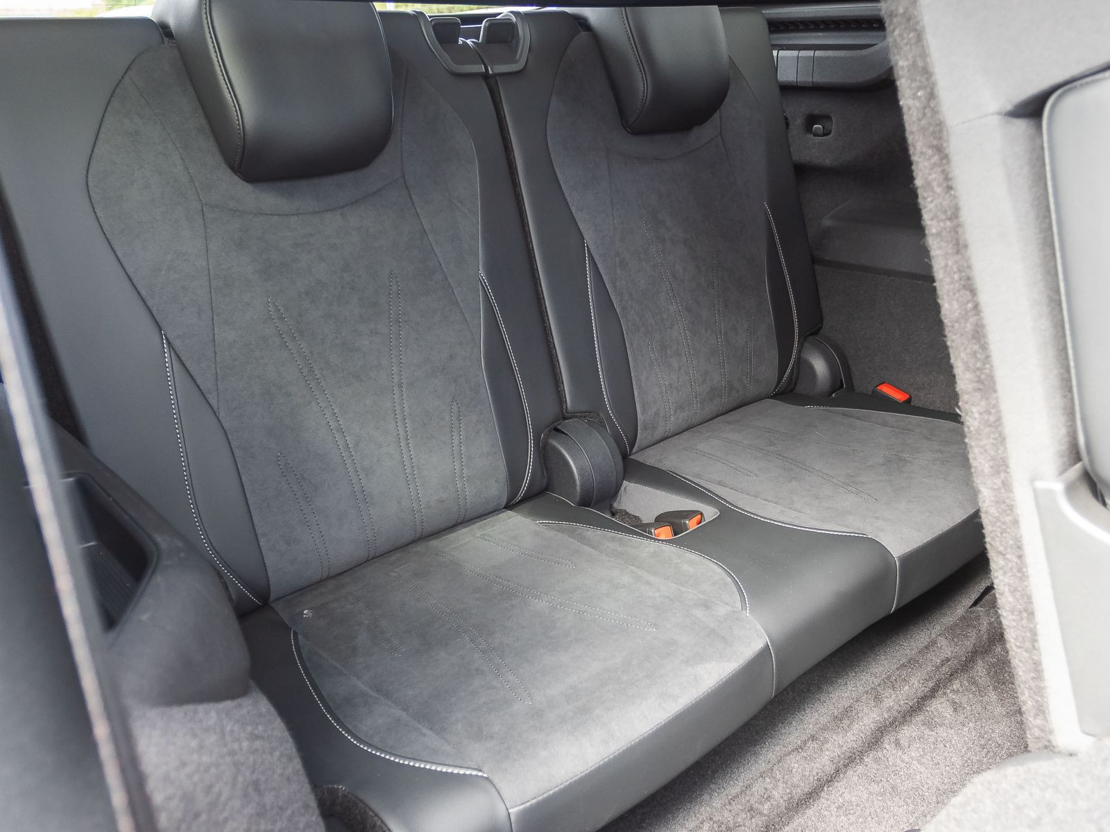 Volkswagen Tayron 2.0 TDI Elegance 4M DSG Navi LED ACC AHK