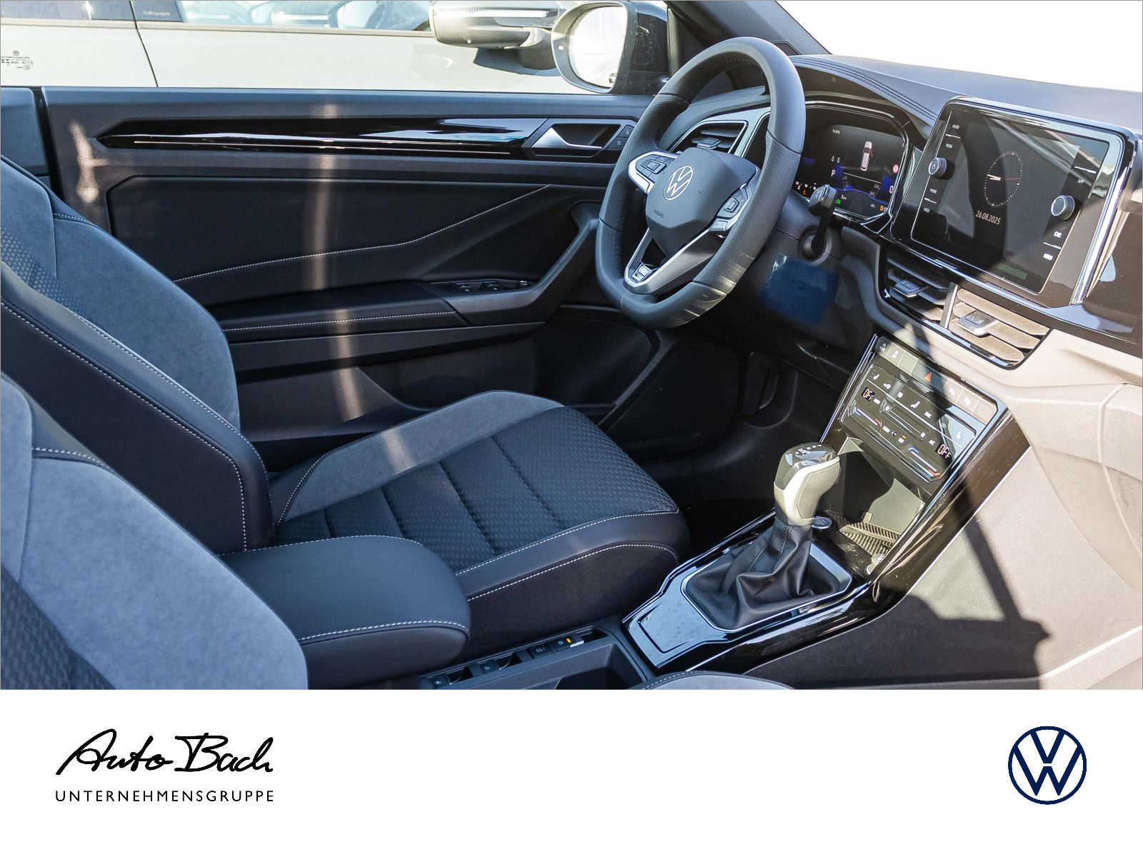 Volkswagen T-Roc Cabriolet R-Line 1.5 l TSI OPF 110 kW (150 PS) 7-Gang-Doppelkupplungsgetri ebe DSG